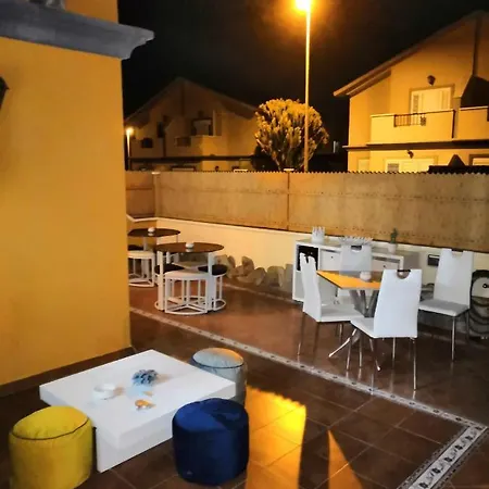 La Casita Del Corazon * Castillo del Romeral